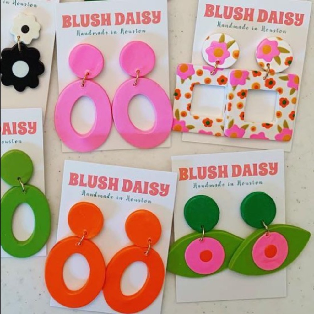 BLUSH DAISY HANDMADE CLAY EYE EARRINGS